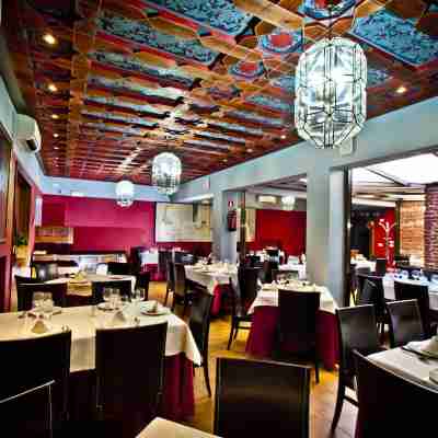 Hotel Condes de Castilla Dining/Meeting Rooms