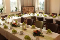 Hotel Restaurant Zwergschlösschen Hotels in Gera