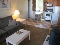 Spanish Villa Resort Отели в г. Пентиктон