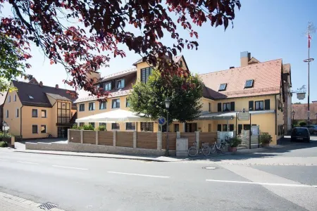 Hotel-Gasthof Weisses Ross Отели в г. Лауф-ан-дер-Пегниц