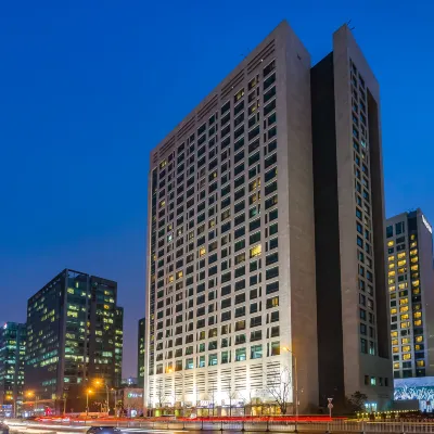 Financier Executive Residence Hotels near محطة فوشنغمين