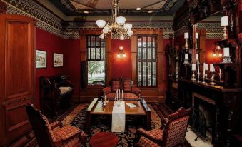 The Inn at Pine Terrace - Housity