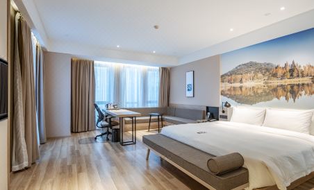 Atour Hotel Hangzhou Jinsha Lake - Housity