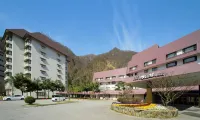 Kurobe Unazukionsen Yamanoha Hotel di 