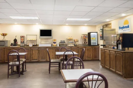 Clarion Pointe Vidalia - Lyons West