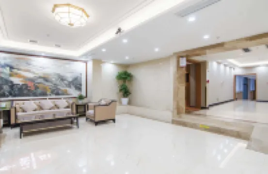 Dolton Lushan Hotel