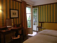 Le Relais Saint Sulpice Hotels near الحي السادس - سان جرمان - لوكسمبورغ