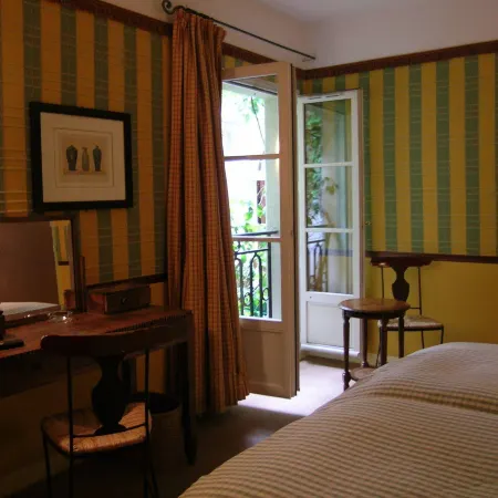 Le Relais Saint Sulpice Отели рядом с достопримечательностью «6-й округ: Сен-Жермен»