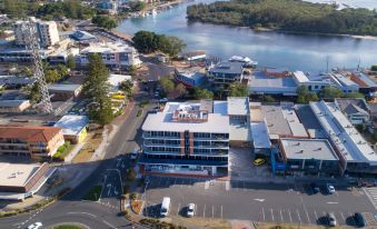 Astina Suites, Forster