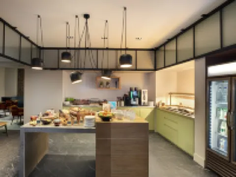 Staybridge Suites LONDON - HEATHROW BATH ROAD by IHG Hotels in Hillingdon