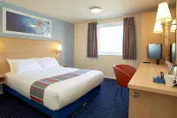 Travelodge Reading M4 Westbound Hotels in Reading