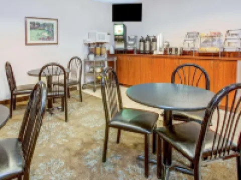 Microtel Inn & Suites by Wyndham Mason/Kings Island Hotels in Mason