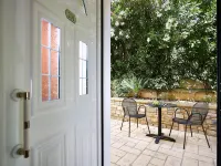 Avantis Suites Hotel - Boutique