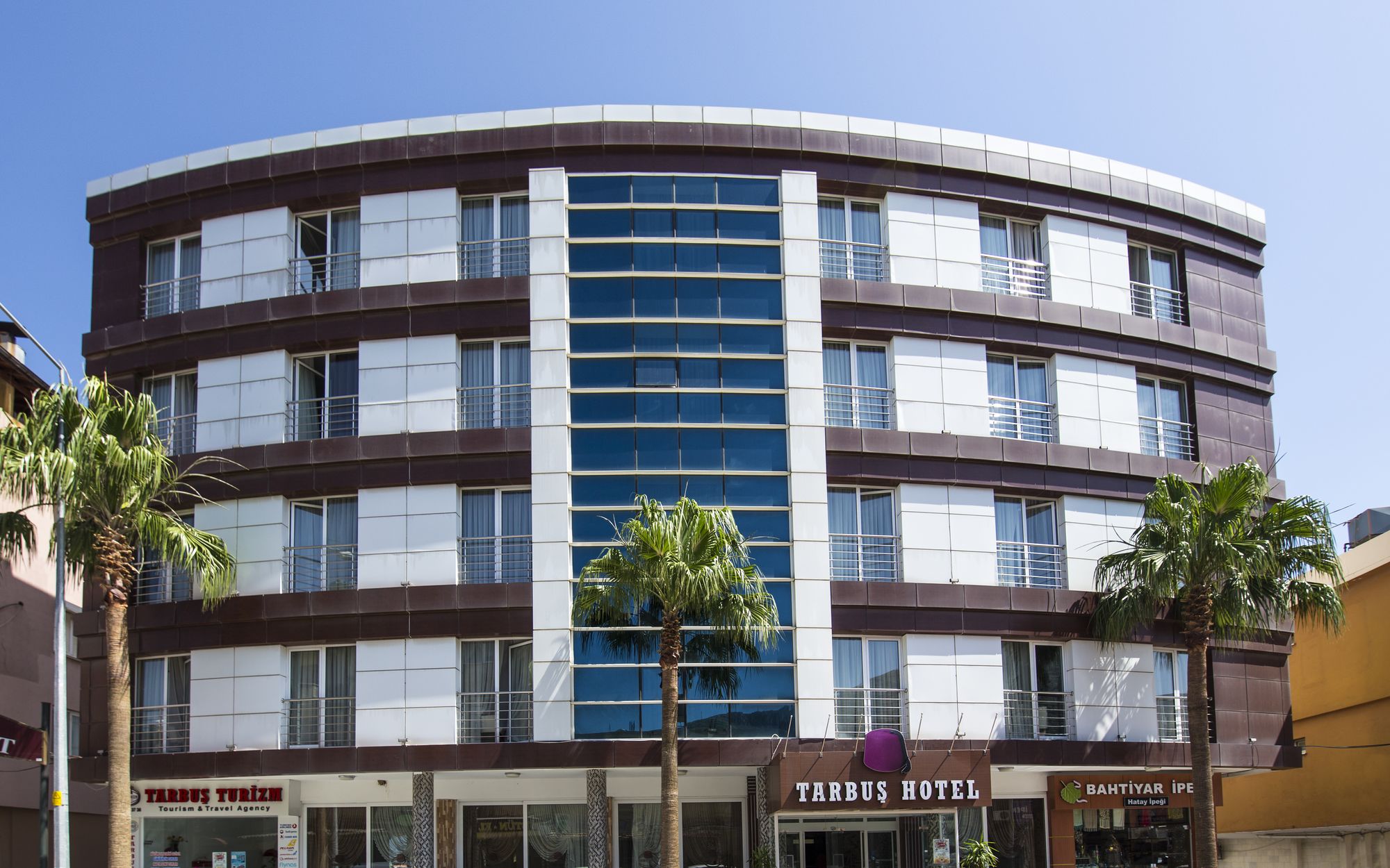 Tarbus Hotel