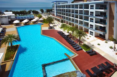 GrandBlue Resort & Beachclub