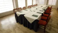 Aparthotel Los Girasoles Hotel a Zaragoza
