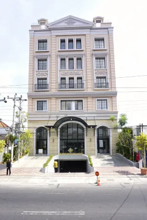 Grand Senyum Hotel