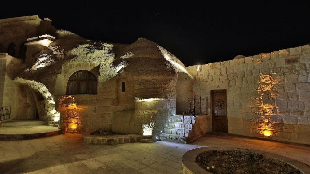 Miracle Cave Hotel