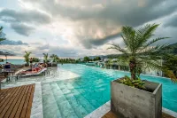 Hotel Clover Patong Phuket - Infinity Pools