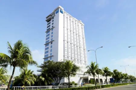 TRYP by Wyndham Mall of Asia Manila Отели рядом с достопримечательностью «The Dessert Museum»