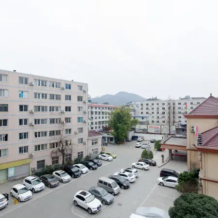 Zhushan Hotel
