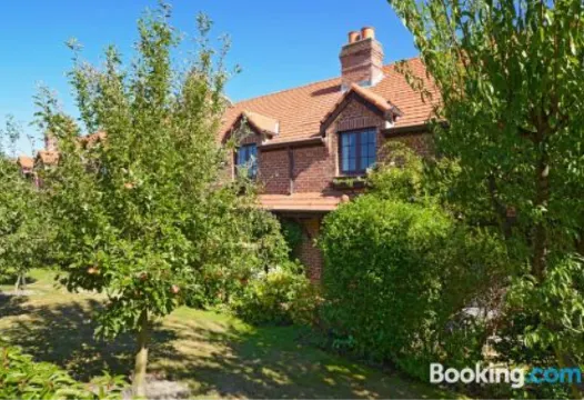 Compass Cottage - Monaco Resort - Housity