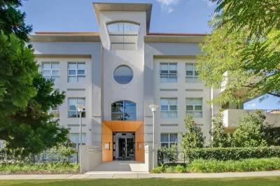 Trieste Apartments Kingston Hotel a 