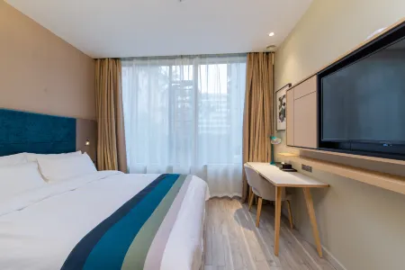 Homeinn Selected Hotel (Shenzhen Lingzhi Subway Station)