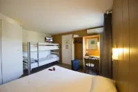 Brit Hotel Essentiel Pau Lescar