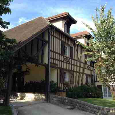 Logis Hôtel Relais Paris Bale - Restaurant la Mangeoire Hotel Exterior