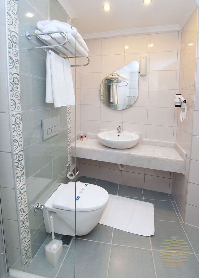 Azak Hotel
