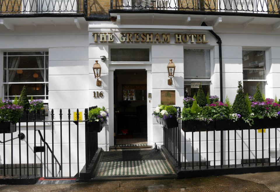 더 그레셤 호텔 객실 샤워실