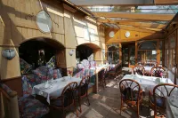 Höckner Plaza Hotel Hotels in Thomasroith