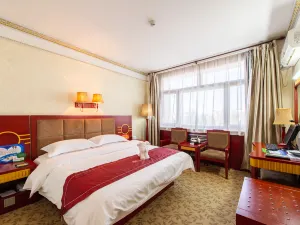 Yanchi Hotel