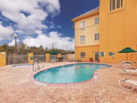 La Quinta Inn & Suites by Wyndham Corpus Christi Northwest Hotels in Corpus Christi