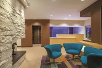 La Quinta Inn & Suites by Wyndham Manassas Battlefield Hotels in Prince William County