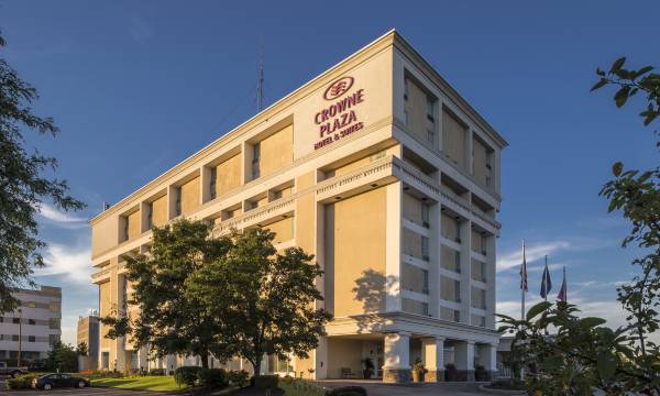 Crowne Plaza Suites Pittsburgh South by IHG