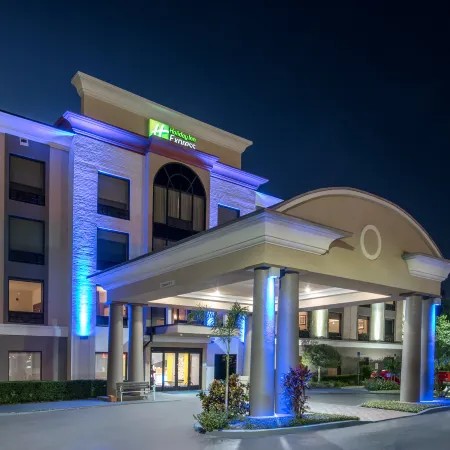 Holiday Inn Express & Suites BARTOW by IHG