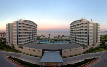 Porto Bello Hotel Resort & Spa