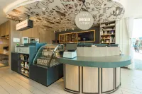 HanTing Premium Hotel (Dalian North Station) - 3-Star