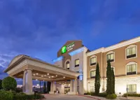 Holiday Inn Express & Suites Victoria Hotels near First Presbyterian Church
