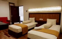 Sienna Inn Hotels near Toko Telur Dan Beras Ramin