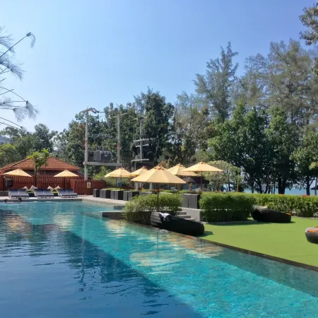 Maneetel Krabi Beachfront