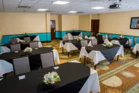Holiday Inn Express & Suites Cocoa Hotels in Cocoa West
