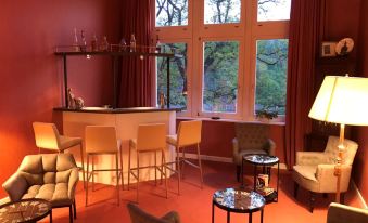 Hotel Villa Viktoria Luise - Housity