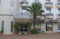 Le Luxtral Hôtel Hotel in zona Aeroporto Internazionale di Nsimalen