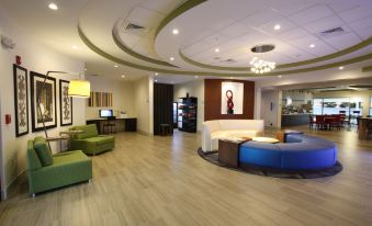 Holiday Inn Express & Suites Lakeland South