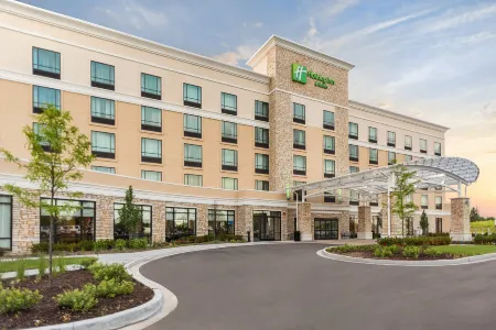 Holiday Inn & Suites Joliet Southwest Отели рядом с достопримечательностью «Университет Сейнт Франсис»