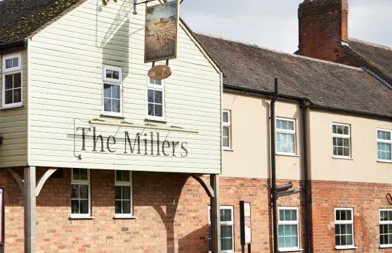 米勒斯酒店 - 格林國王旅館