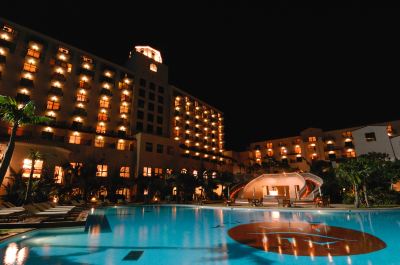 屋外プール ホテル日航アリビラの写真